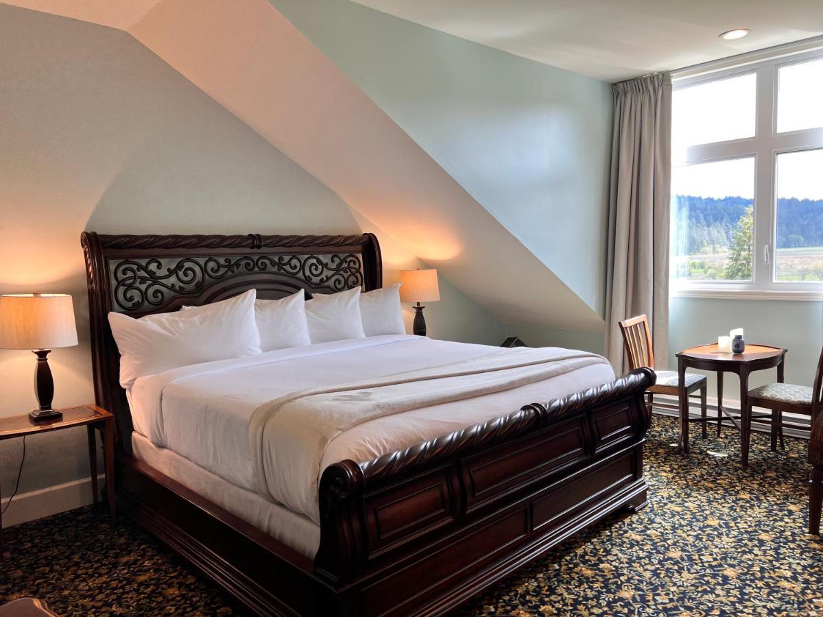ホテル Woodstone Manor Inc. Sturdies Bay エクステリア 写真